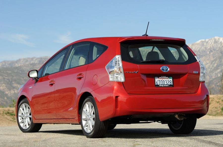  Toyota Prius V 2011 года  (фото 121 из 208)